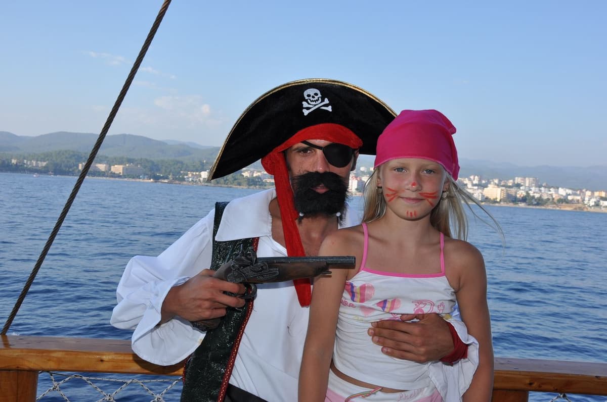 Korsan Teknesi Turu 4